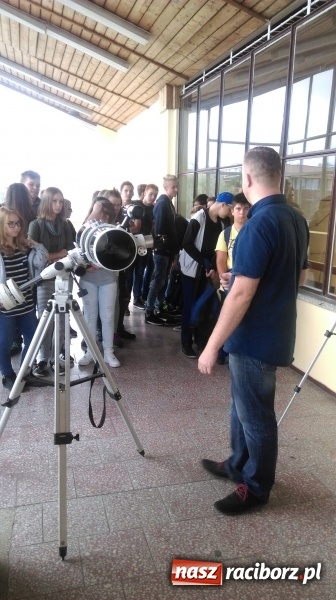 Zdjęcie w galerii na portalu naszraciborz.pl: Kosmiczna podr&oacute;ż uczni&oacute;w ZSO z Kuźni Raciborskiej wiadomości z regionu