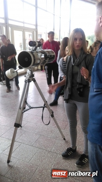 Zdjęcie w galerii na portalu naszraciborz.pl: Kosmiczna podr&oacute;ż uczni&oacute;w ZSO z Kuźni Raciborskiej wiadomości z regionu