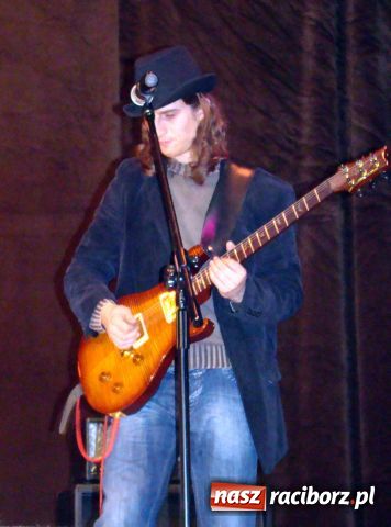 Zdjęcie w galerii na portalu naszraciborz.pl: Rockowy Mikołaj dla Kasi wiadomości z regionu