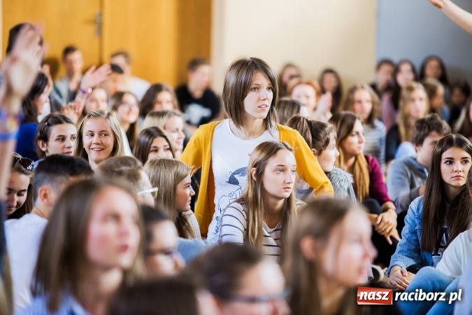 Zdjęcie w galerii na portalu naszraciborz.pl: Obchody Dnia Języków Obcych w II LO wiadomości z regionu