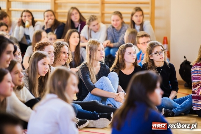 Zdjęcie w galerii na portalu naszraciborz.pl: Obchody Dnia Języków Obcych w II LO wiadomości z regionu