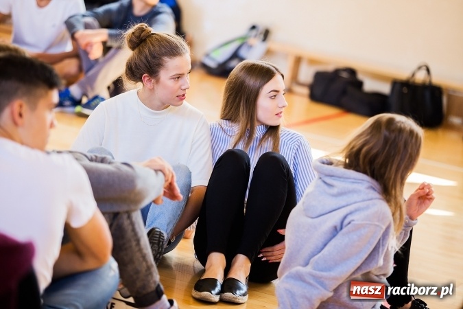 Zdjęcie w galerii na portalu naszraciborz.pl: Obchody Dnia Języków Obcych w II LO wiadomości z regionu