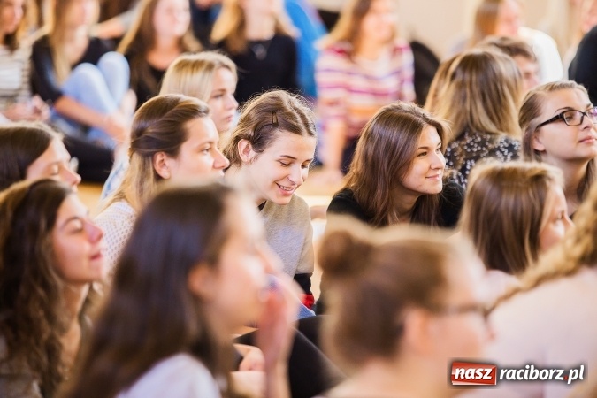 Zdjęcie w galerii na portalu naszraciborz.pl: Obchody Dnia Języków Obcych w II LO wiadomości z regionu