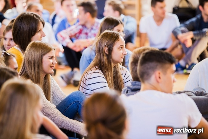 Zdjęcie w galerii na portalu naszraciborz.pl: Obchody Dnia Języków Obcych w II LO wiadomości z regionu