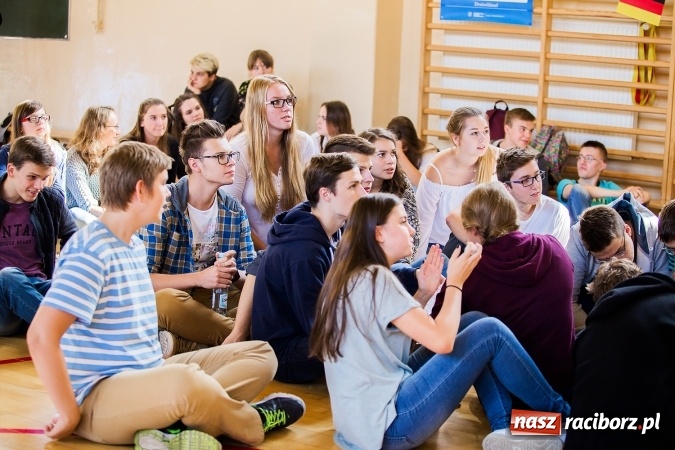 Zdjęcie w galerii na portalu naszraciborz.pl: Obchody Dnia Języków Obcych w II LO wiadomości z regionu