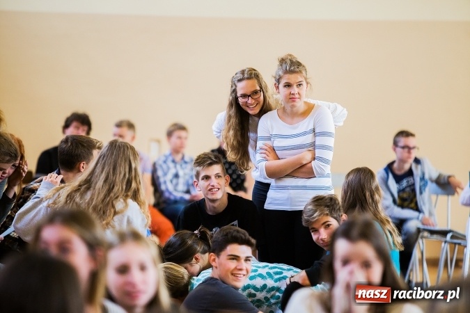 Zdjęcie w galerii na portalu naszraciborz.pl: Obchody Dnia Języków Obcych w II LO wiadomości z regionu