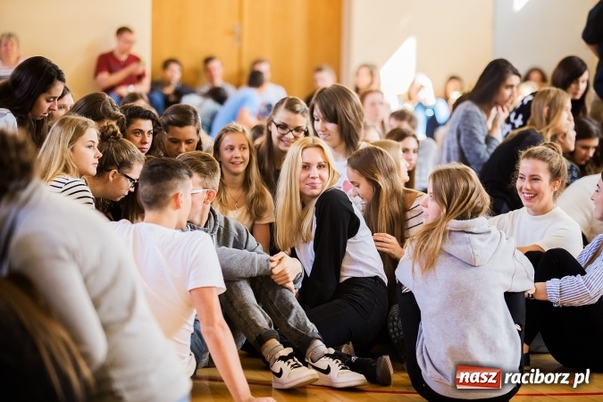 Zdjęcie w galerii na portalu naszraciborz.pl: Obchody Dnia Języków Obcych w II LO wiadomości z regionu