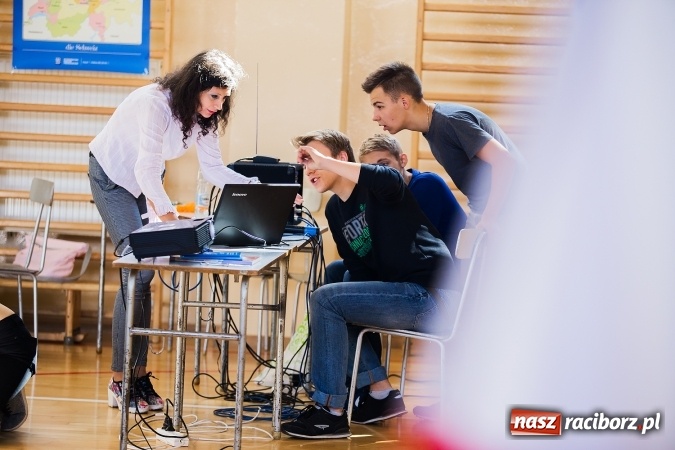 Zdjęcie w galerii na portalu naszraciborz.pl: Obchody Dnia Języków Obcych w II LO wiadomości z regionu