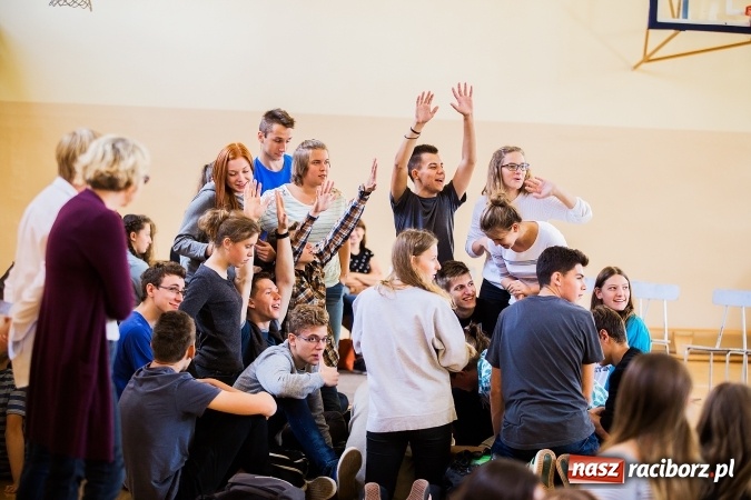 Zdjęcie w galerii na portalu naszraciborz.pl: Obchody Dnia Języków Obcych w II LO wiadomości z regionu