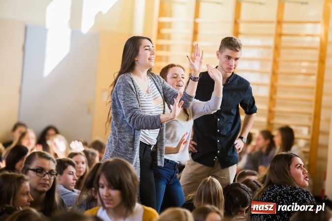 Zdjęcie w galerii na portalu naszraciborz.pl: Obchody Dnia Języków Obcych w II LO wiadomości z regionu
