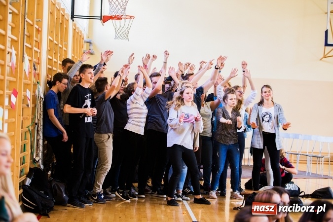 Zdjęcie w galerii na portalu naszraciborz.pl: Obchody Dnia Języków Obcych w II LO wiadomości z regionu