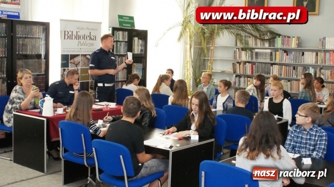 Zdjęcie w galerii na portalu naszraciborz.pl: Konkurs Wiedzy o Ruchu Drogowym w bibliotece wiadomości z regionu