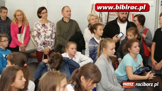 Zdjęcie w galerii na portalu naszraciborz.pl: Konkurs Wiedzy o Ruchu Drogowym w bibliotece wiadomości z regionu