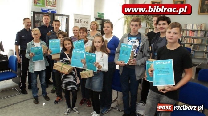 Zdjęcie w galerii na portalu naszraciborz.pl: Konkurs Wiedzy o Ruchu Drogowym w bibliotece wiadomości z regionu
