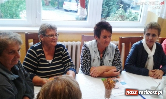 Zdjęcie w galerii na portalu naszraciborz.pl: Policyjna prelekcja w Lekartowie  wiadomości z regionu