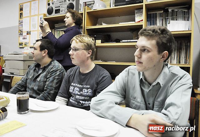 Zdjęcie w galerii na portalu naszraciborz.pl: Krótkofalowcy mają ROCZEK wiadomości z regionu