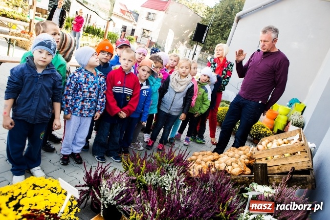 Zdjęcie w galerii na portalu naszraciborz.pl: Ogród – sposób na szalone czasy. Dzień otwarty i warsztaty z Witoldem Czuksanowem w AgroMarkecie wiadomości z regionu