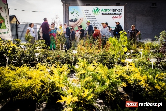 Zdjęcie w galerii na portalu naszraciborz.pl: Ogród – sposób na szalone czasy. Dzień otwarty i warsztaty z Witoldem Czuksanowem w AgroMarkecie wiadomości z regionu