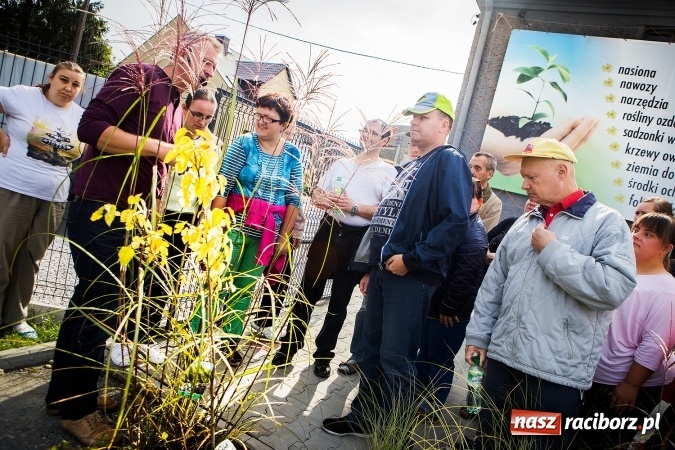 Zdjęcie w galerii na portalu naszraciborz.pl: Ogród – sposób na szalone czasy. Dzień otwarty i warsztaty z Witoldem Czuksanowem w AgroMarkecie wiadomości z regionu