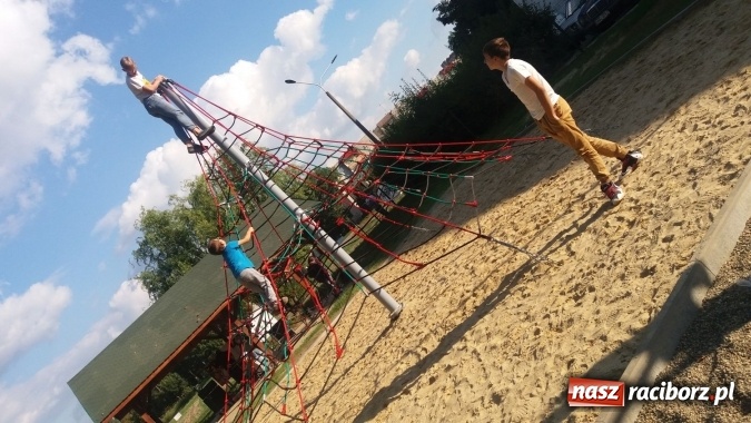 Zdjęcie w galerii na portalu naszraciborz.pl: Podciągnij się z Dawidem! Gdzie? W Strefie!  wiadomości z regionu