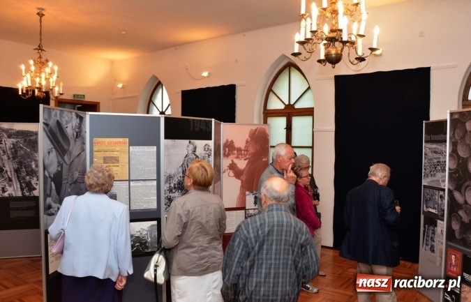 Zdjęcie w galerii na portalu naszraciborz.pl: Na nieludzkiej ziemi - Muzeum w Raciborzu zaprasza na nową wystawę wiadomości z regionu