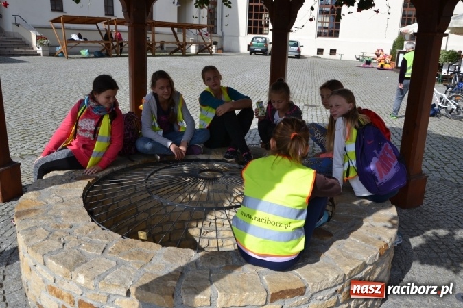 Zdjęcie w galerii na portalu naszraciborz.pl: Uczestnicy 51. Rajdu Szlakiem Husarii po Ziemi Raciborskiej dotarli na Zamek Piastowski wiadomości z regionu