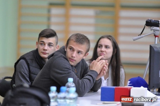 Zdjęcie w galerii na portalu naszraciborz.pl: Akademicy walczą na matach w Arenie Rafako wiadomości z regionu