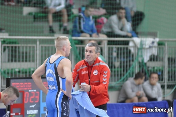 Zdjęcie w galerii na portalu naszraciborz.pl: Akademicy walczą na matach w Arenie Rafako wiadomości z regionu