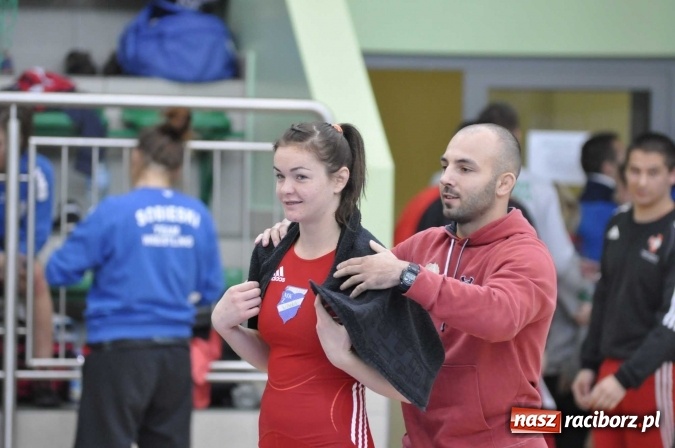 Zdjęcie w galerii na portalu naszraciborz.pl: Akademicy walczą na matach w Arenie Rafako wiadomości z regionu