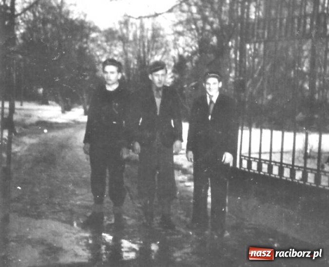 Zdjęcie w galerii na portalu naszraciborz.pl: Wzięli broń i poszli z odsieczą. Po 68 latach znów w Wojnowicach - wspomnienia  wiadomości z regionu