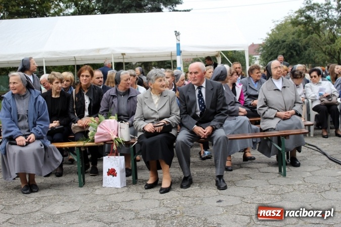 Zdjęcie w galerii na portalu naszraciborz.pl: 70-lecie obecności salezjanek w Pogrzebieniu  wiadomości z regionu