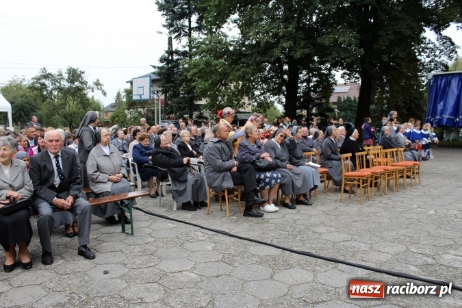 Zdjęcie w galerii na portalu naszraciborz.pl: 70-lecie obecności salezjanek w Pogrzebieniu  wiadomości z regionu
