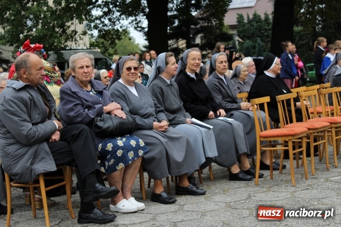 Zdjęcie w galerii na portalu naszraciborz.pl: 70-lecie obecności salezjanek w Pogrzebieniu  wiadomości z regionu