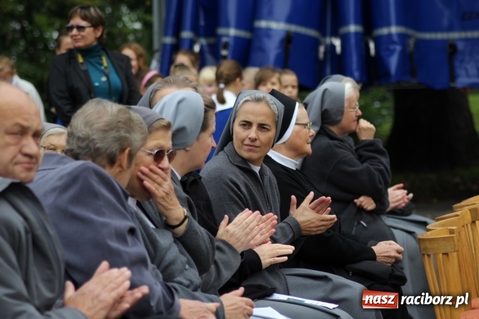 Zdjęcie w galerii na portalu naszraciborz.pl: 70-lecie obecności salezjanek w Pogrzebieniu  wiadomości z regionu