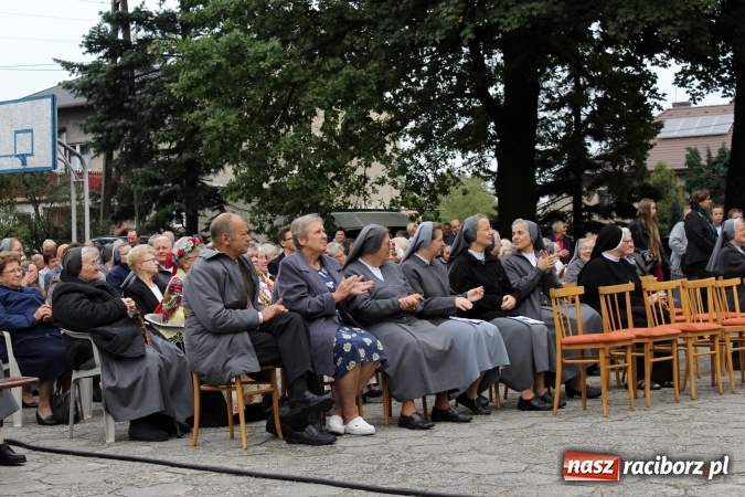 Zdjęcie w galerii na portalu naszraciborz.pl: 70-lecie obecności salezjanek w Pogrzebieniu  wiadomości z regionu