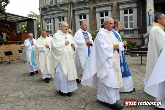 Zdjęcie w galerii na portalu naszraciborz.pl: 70-lecie obecności salezjanek w Pogrzebieniu  wiadomości z regionu
