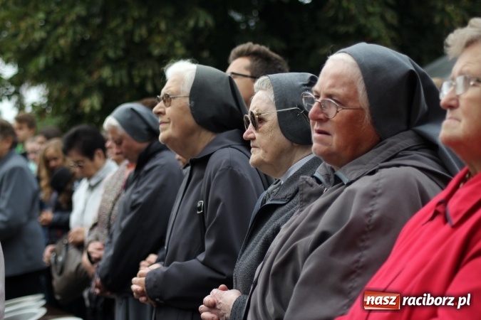 Zdjęcie w galerii na portalu naszraciborz.pl: 70-lecie obecności salezjanek w Pogrzebieniu  wiadomości z regionu