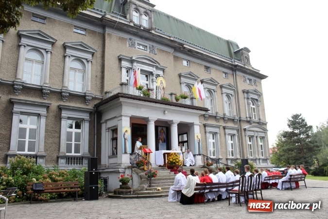 Zdjęcie w galerii na portalu naszraciborz.pl: 70-lecie obecności salezjanek w Pogrzebieniu  wiadomości z regionu