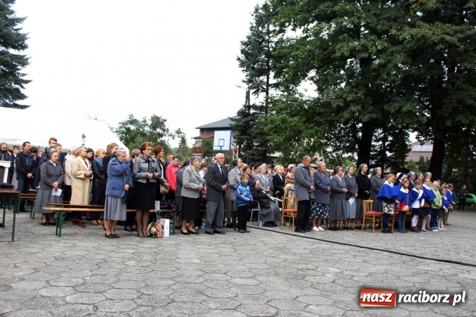 Zdjęcie w galerii na portalu naszraciborz.pl: 70-lecie obecności salezjanek w Pogrzebieniu  wiadomości z regionu