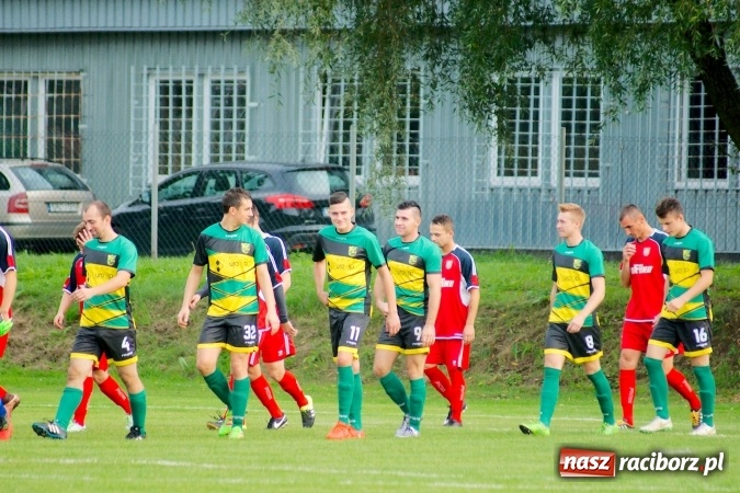Zdjęcie w galerii na portalu naszraciborz.pl: Rafako odprawiło Polonię z kwitkiem. Ładny gol Harasa, dwa trafienia Cerkowniaka wiadomości z regionu