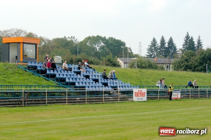 Zdjęcie w galerii na portalu naszraciborz.pl: Rafako odprawiło Polonię z kwitkiem. Ładny gol Harasa, dwa trafienia Cerkowniaka wiadomości z regionu