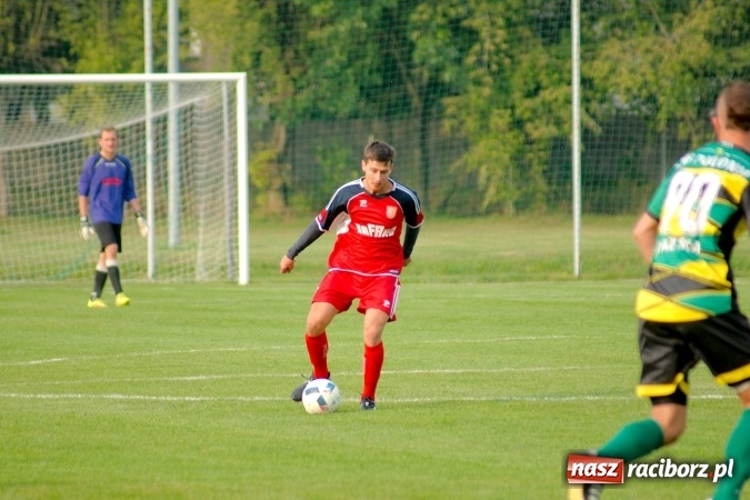 Zdjęcie w galerii na portalu naszraciborz.pl: Rafako odprawiło Polonię z kwitkiem. Ładny gol Harasa, dwa trafienia Cerkowniaka wiadomości z regionu