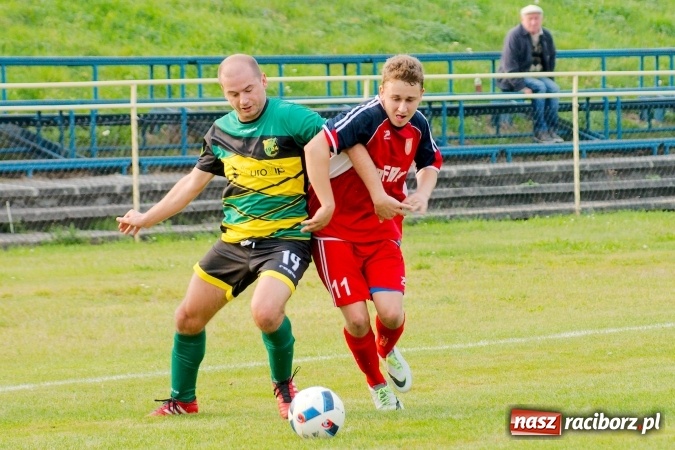 Zdjęcie w galerii na portalu naszraciborz.pl: Rafako odprawiło Polonię z kwitkiem. Ładny gol Harasa, dwa trafienia Cerkowniaka wiadomości z regionu