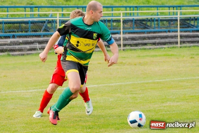 Zdjęcie w galerii na portalu naszraciborz.pl: Rafako odprawiło Polonię z kwitkiem. Ładny gol Harasa, dwa trafienia Cerkowniaka wiadomości z regionu