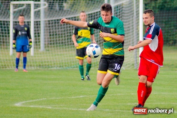 Zdjęcie w galerii na portalu naszraciborz.pl: Rafako odprawiło Polonię z kwitkiem. Ładny gol Harasa, dwa trafienia Cerkowniaka wiadomości z regionu