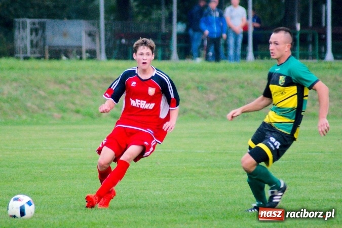 Zdjęcie w galerii na portalu naszraciborz.pl: Rafako odprawiło Polonię z kwitkiem. Ładny gol Harasa, dwa trafienia Cerkowniaka wiadomości z regionu