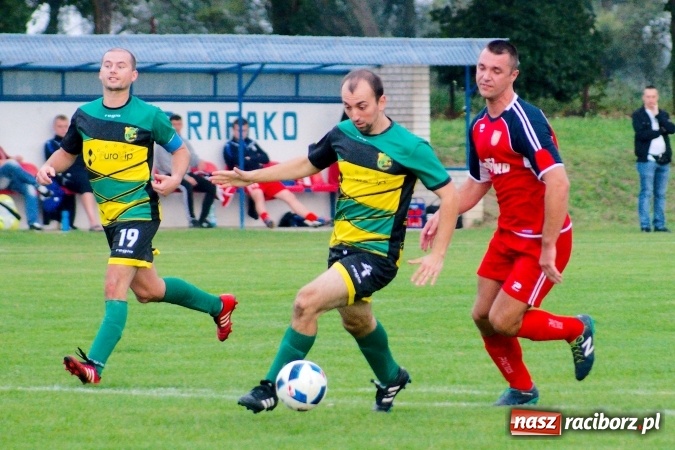 Zdjęcie w galerii na portalu naszraciborz.pl: Rafako odprawiło Polonię z kwitkiem. Ładny gol Harasa, dwa trafienia Cerkowniaka wiadomości z regionu