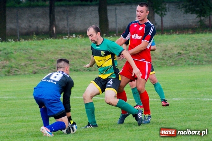 Zdjęcie w galerii na portalu naszraciborz.pl: Rafako odprawiło Polonię z kwitkiem. Ładny gol Harasa, dwa trafienia Cerkowniaka wiadomości z regionu