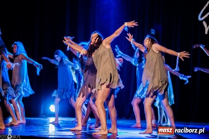 Zdjęcie w galerii na portalu naszraciborz.pl: Wielka taneczna uczta z zespołem SKAZA wiadomości z regionu