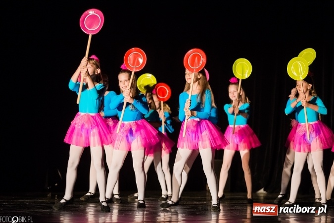 Zdjęcie w galerii na portalu naszraciborz.pl: Wielka taneczna uczta z zespołem SKAZA wiadomości z regionu